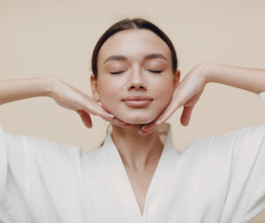 traiter-distension-cutanee-manque-tonicitepeau-visage-cou.png