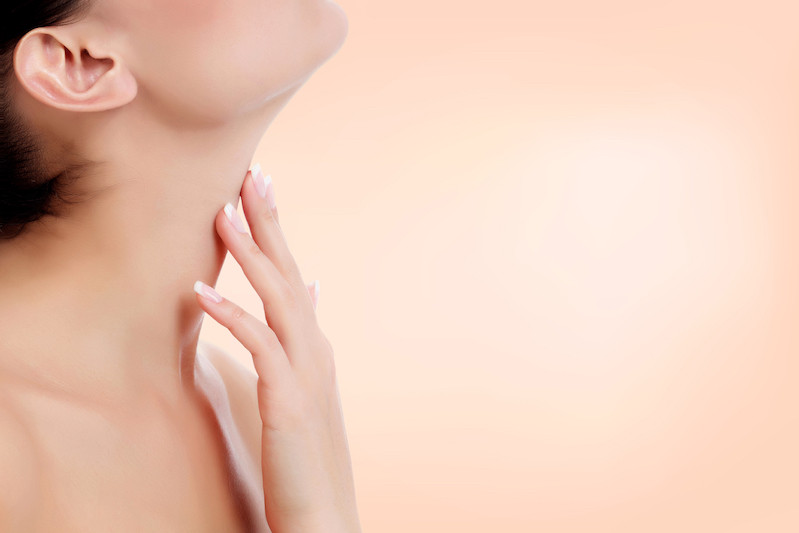 Arreter L Affaissement De L Ovale Du Visage Avec Un Lifting Du Cou